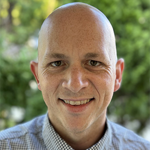 Daniel Brown headshot